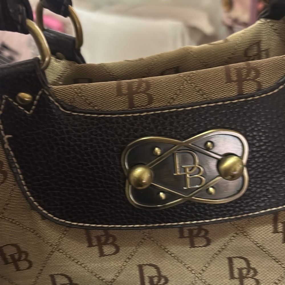 Dooney and Bourke tote bag - Picture 4 of 6